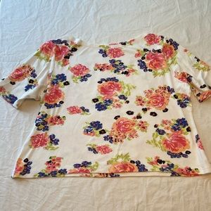 Women’s floral short sleeve